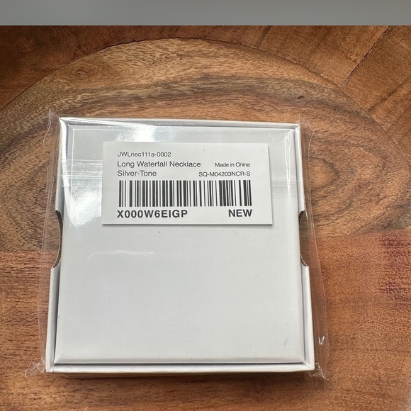 Humble Chic Silver Necklace - Picture 4 of 4